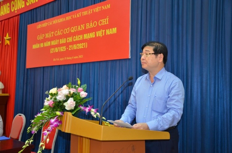 Chủ tịch LHHVN Phan Xuân Dũng phát biểu tại buổi gặp mặt các CQBC trong hệ thống nhân kỉ niệm 96 năm ngày Báo chí Cách mạng VN  (21/6/1925 -21/6/2021)