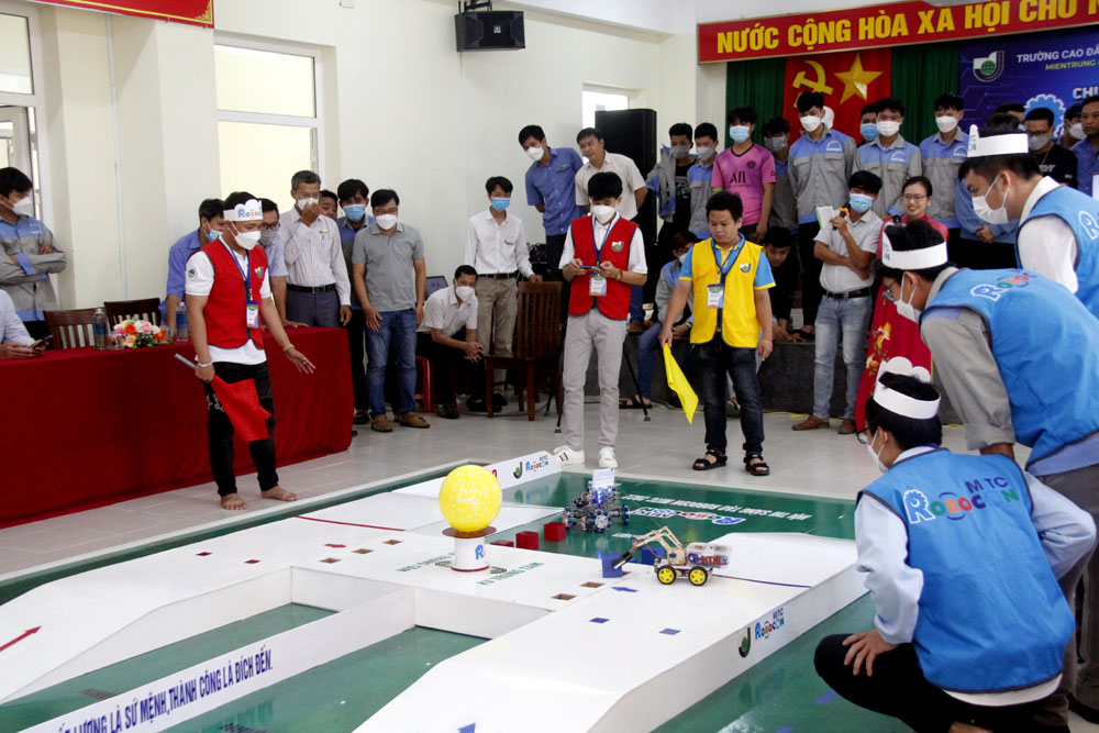 Cuộc thi sáng tạo Robocon MITC 2022: Khơi niềm đam mê, sáng tạo kỹ thuật cho sinh viên