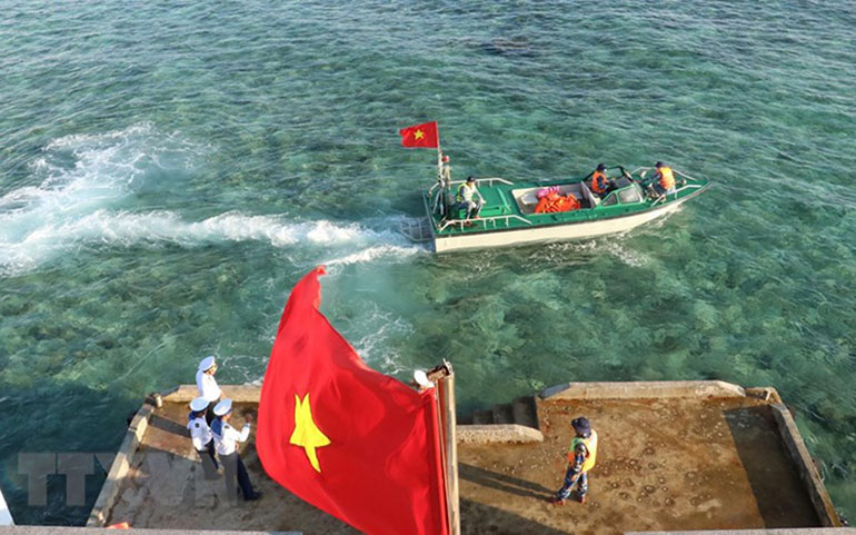 Cuộc thi trực tuyến tìm hiểu kiến thức về biển, đảo Việt Nam “Tổ quốc bên bờ sóng” năm 2022 dự kiến được tổ chức từ tháng 6-8/2022. Ảnh minh họa: TTXVN
