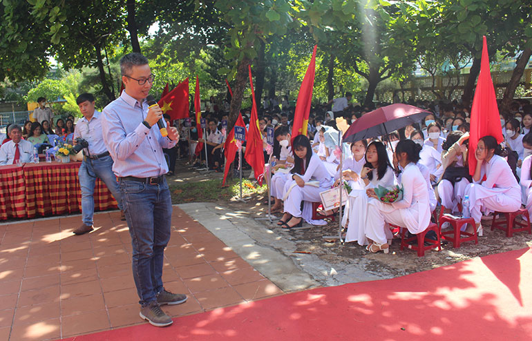 GS Phan Thành Nam: Truyền ngọn lửa đam mê nghiên cứu khoa học và học tập cho học sinh