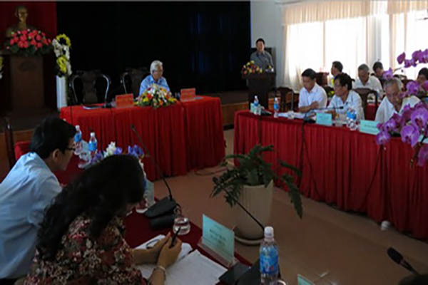 Chủ tịch UBND tỉnh Phú Yên Hoàng Văn Trà phát biểu chỉ đạo tại cuộc họp Ban chỉ đạo PTBV Tỉnh. Ảnh: Mỹ Luận