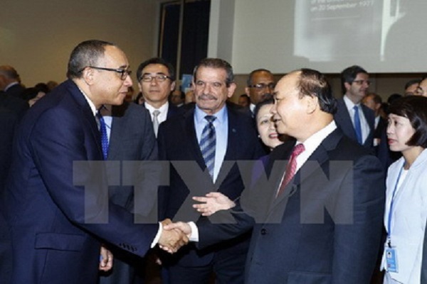 Thủ tướng Nguyễn Xuân Phúc và các đại biểu dự lễ kỷ niệm - Ảnh: TTXVN