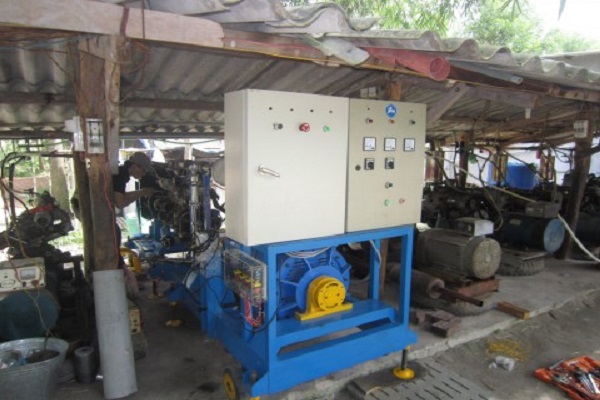 Bệ thử công suất động cơ biogas đang được đặt tại trại heo