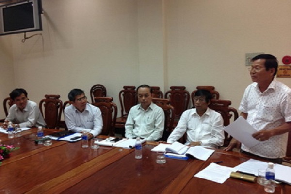 TS Nguyễn Văn Khang, Chủ tịch Hội đồng phản biện phát biểu kết luận cuộc họp.