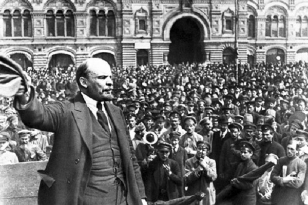 Tiếp bước con đường Cách mạng Tháng Mười Nga vĩ đại