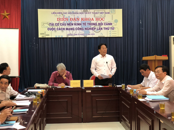 TSKH Nghiêm Vũ Khải – Phó chủ tịch Liên hiệp Hội Việt Nam phát biểu khai mạc hội thảo
