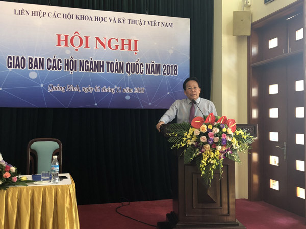 TSKH Nghiêm Vũ Khải – Phó Chủ tịch Liên hiệp Hội Việt Nam phát biểu khai mạc hội thảo
