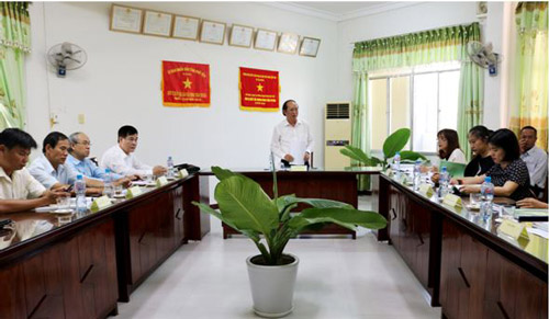 Phó Chủ tịch UBND tỉnh Phan Đình Phùng chủ trì cuộc họp