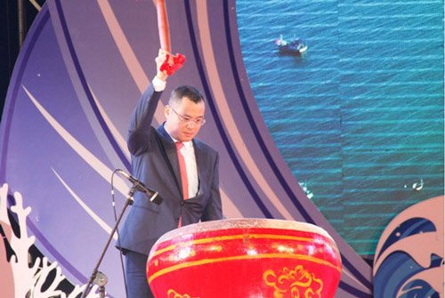 Chủ tịch UBND tỉnh Phạm Đại Dương đánh trống khai mạc Tuần Văn hóa – Du lịch Phú Yên 2019