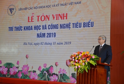 Đồng chí Đặng Vũ Minh, Chủ tịch Liên hiệp Hội Việt Nam phát biểu khai mạc tại buổi lễ