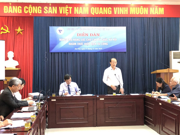 TS Phạm Văn Tân – Phó chủ tịch kiêm Tổng thư ký Liên hiệp Hội Việt Nam phát biểu khai mạc
