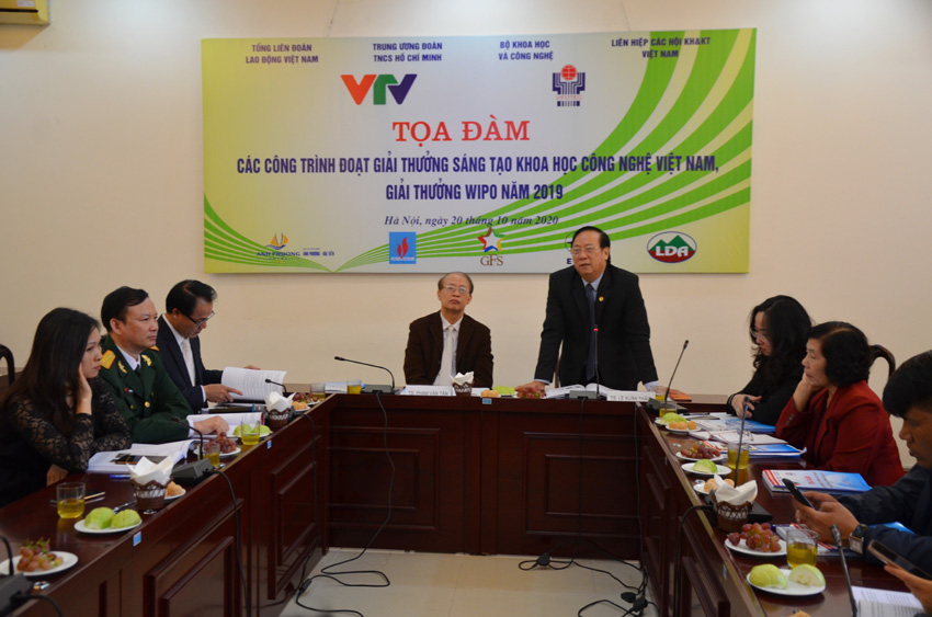 TS. LS. Lê Xuân Thảo, Ủy viên Đoàn Chủ tịch LHHVN, Phó Chủ tịch Quỹ Vifotec phát biểu tại Tọa đàm về các công trình đoạt giải Sáng tao khoa học công nghệ Việt Nam năm 2019