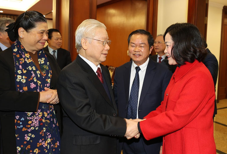 Tổng Bí thư, Chủ tịch nước Nguyễn Phú Trọng với các đại biểu dự Hội nghị Trung ương 15, khóa XII vừa diễn ra tại Thủ đô Hà Nội. Ảnh: TTXVN