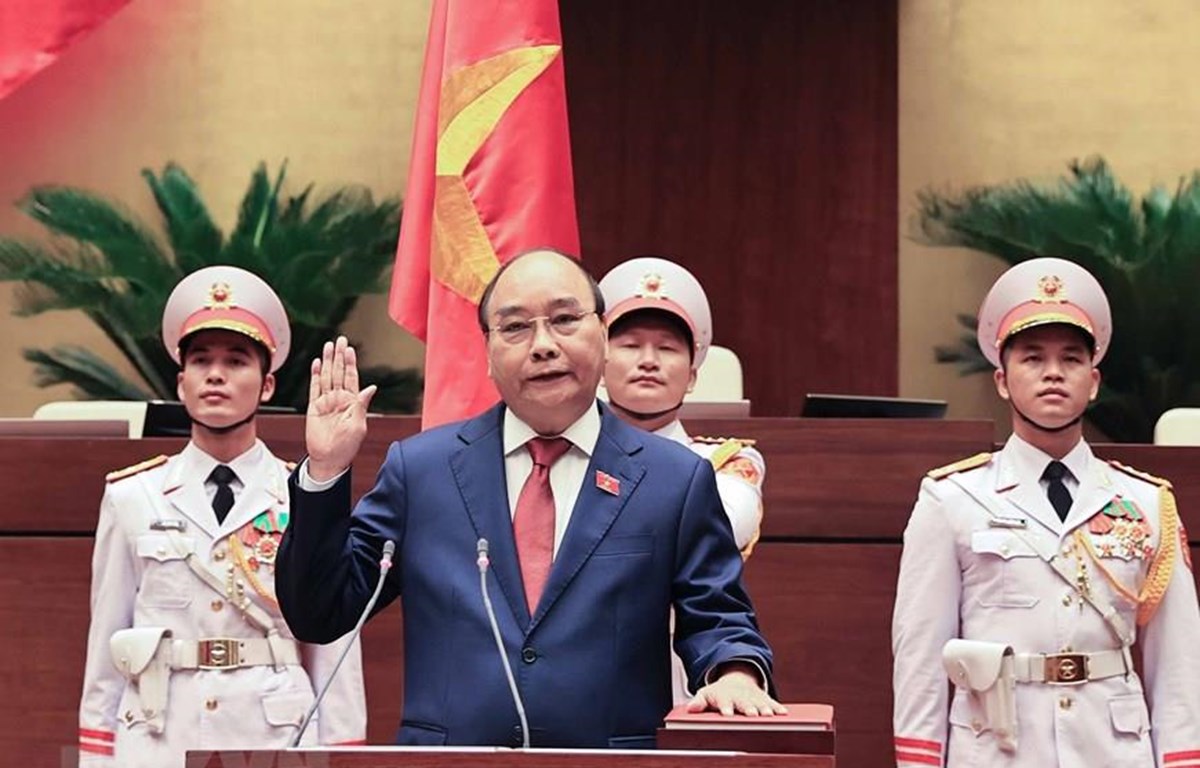 Chủ tịch nước Nguyễn Xuân Phúc tuyên thệ nhậm chức trước Quốc hội, đồng bào và cử tri cả nước. Ảnh: TTXVN