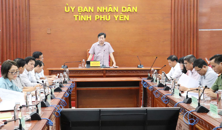 Chủ tịch UBND tỉnh Trần Hữu Thế phát biểu tại hội nghị. Ảnh: NHƯ THANH