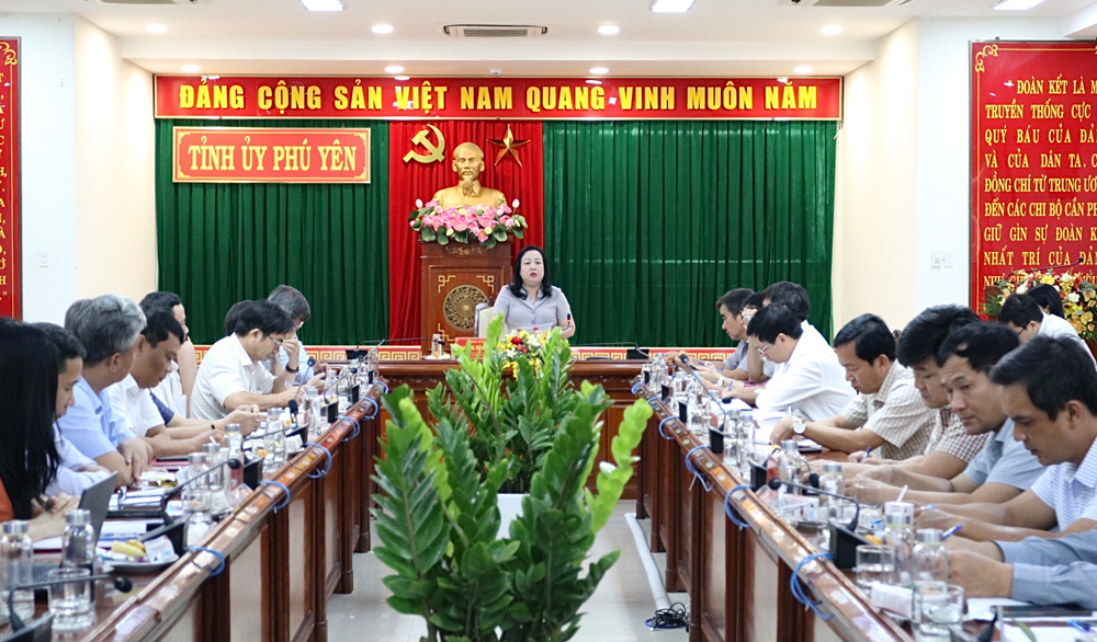 Đồng chí Cao Thị Hòa An phát biểu chỉ đạo tại hội nghị. Ảnh: KHÁNH HÀ