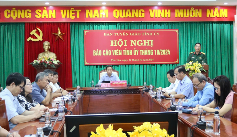 Quang cảnh hội nghị. Ảnh: KHÁNH HÀ