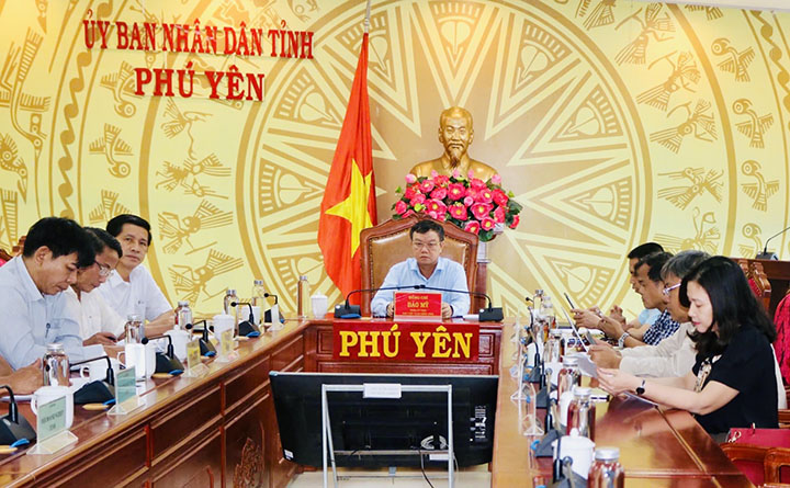 Các đại biểu tham dự hội nghị tại điểm cầu Phú Yên. Ảnh: PHẠM THÙY