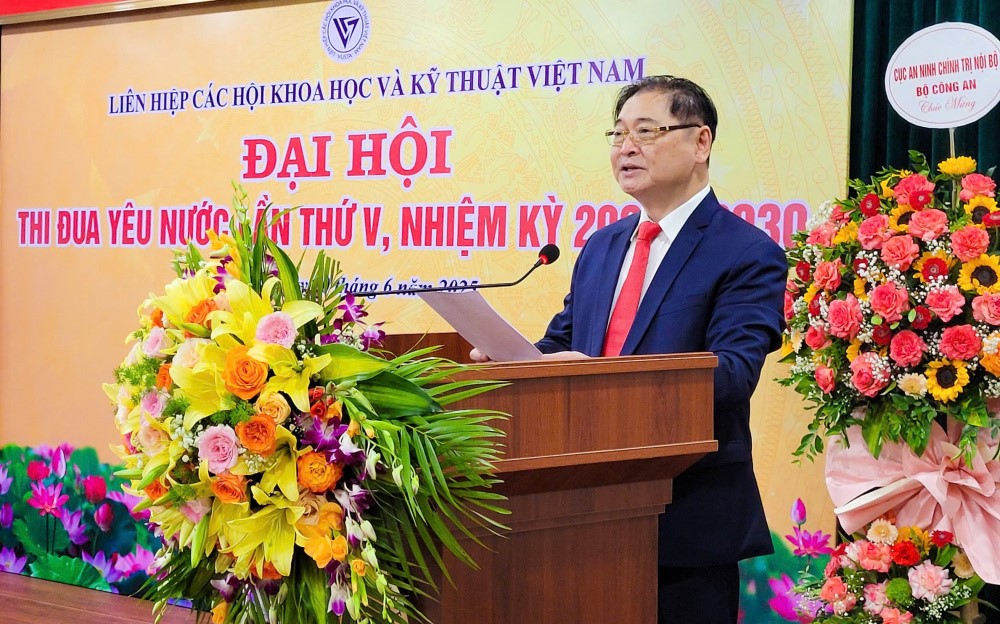 Chủ tịch Liên hiệp Hội Việt Nam Phan Xuân Dũng phát biểu khai mạc Đại hội